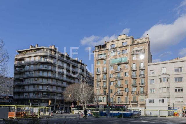 Via Augusta / Plaça Molina