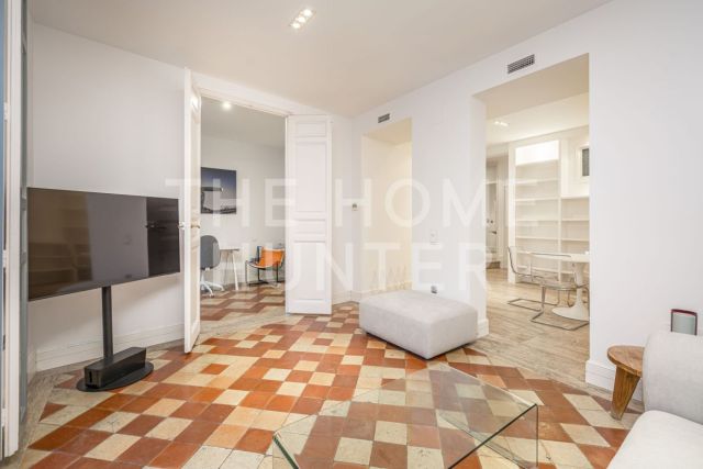 JESUS DEL VALLE / MALASAÑA