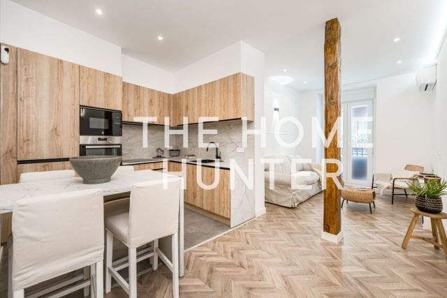 DOS HERMANAS / EMBAJADORES